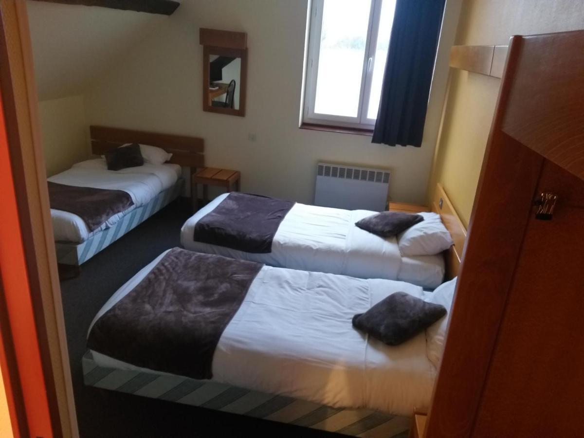 Logis Hotel - Les Paturelles Avesnelles Esterno foto